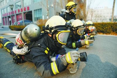 可視、聲音圖像視頻傳輸是消防頭盔新趨勢